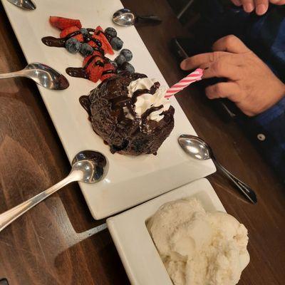 Lava cake & ice cream