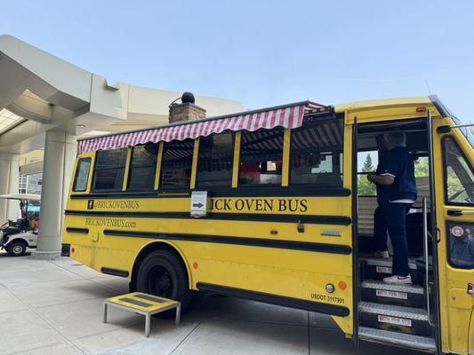 brick oven bus