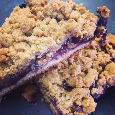 Mixed Berry Crumb Cake