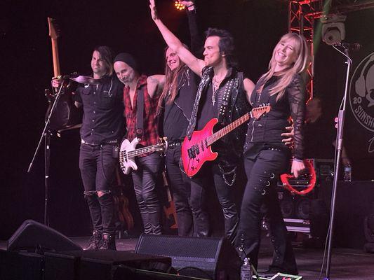 Sunshine Studios Live