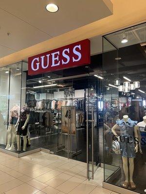 GUESS Factory