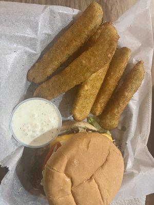 Cheese burger with fried pickles