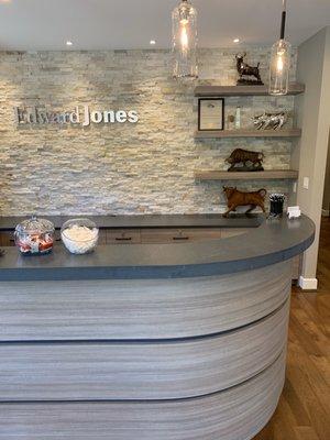 Edward Jones - Financial Advisor: Joe Kuethe