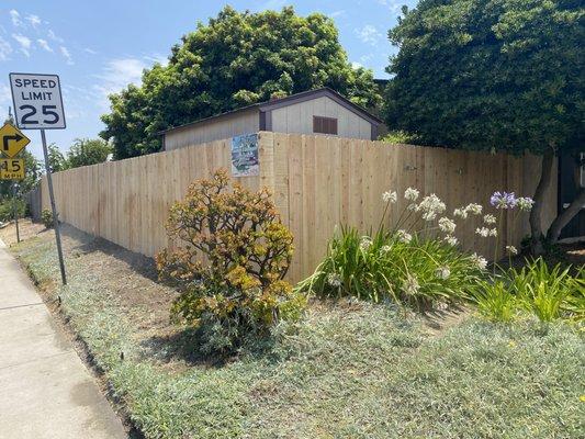 In this job we had to demo a old fence and build a new one from scratch. This is the end result.