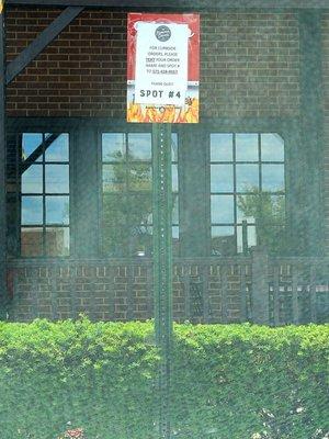 Famous Daves - Great sign... Service didn't apply. Came 15 minutes after quoted time ready. Waited 10 minutes... NOTHING.