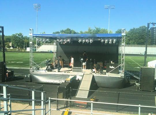 Sweet Spot Audio 440-342-8625,
Stage Rentals Cleveland, Concert Production Cleveland, JBL Line Array Sound Systems Cleveland, Pro Sound