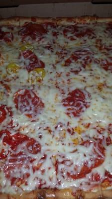 :( Cheese isnt fully melted, doughy and we didn't even order pepperoni