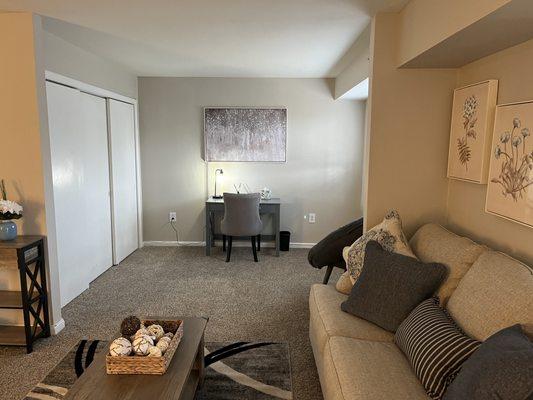 Riverside Park Apartments