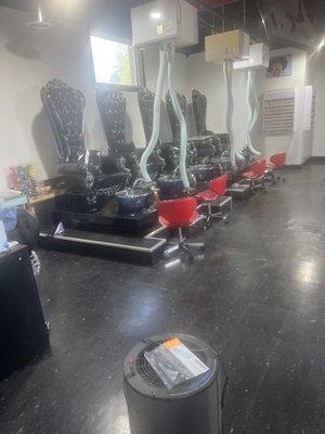 Blasians Walk In Salon and Spa