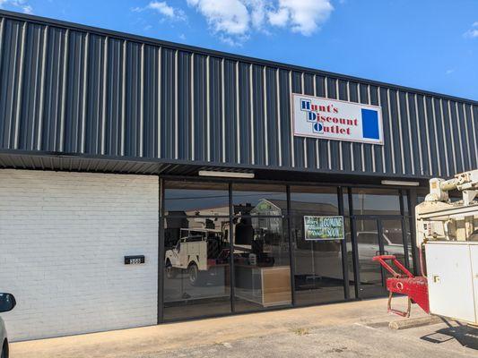 Hunts Discount Outlet