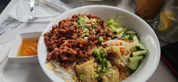 Grilled pork and vermicelli salad