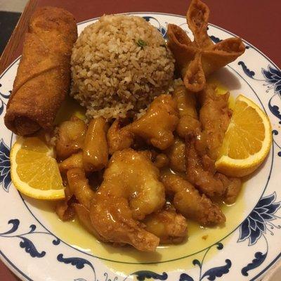 Wow! Their $6.99 lunch combos are the best! Orange chicken, comes with fried rice, egg roll, crab Rangoon, and a side of soup!