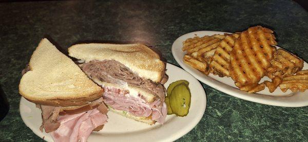 Ham and beef double decker with a side of awesome fries. Really delicious sammich and the fries were really good as well.