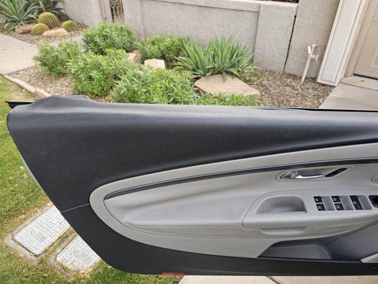 drivers door in great condition except top loosened