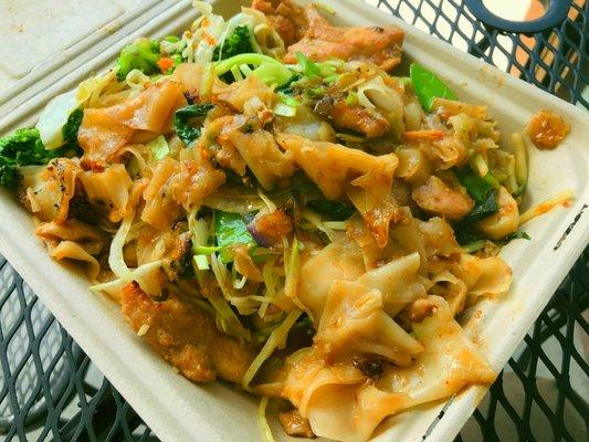 Drunken noodles, chicken