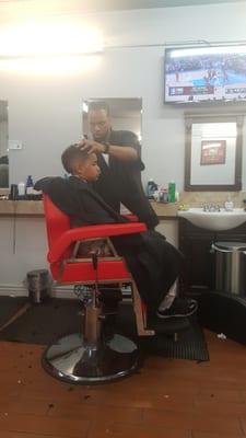 Great place.. Kid friendly.. Can do any style of hair