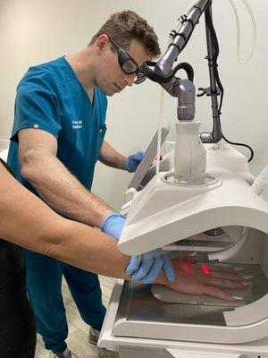 CO2 laser of the hand