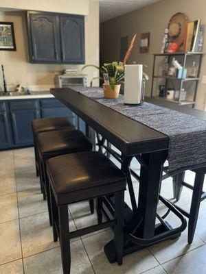 My kitchen after getting the table.