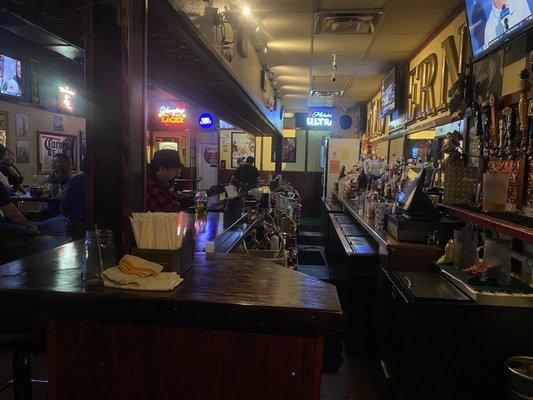 Really nice bar in the neighborhood!!!