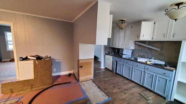 De Leon Roofing & Restoration