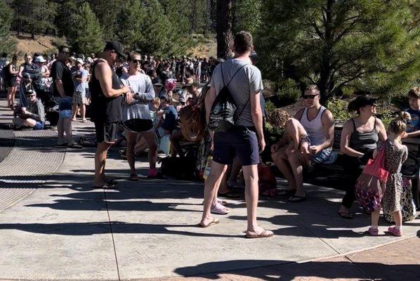 2 hour wait in the heat with seniors and small kiddos