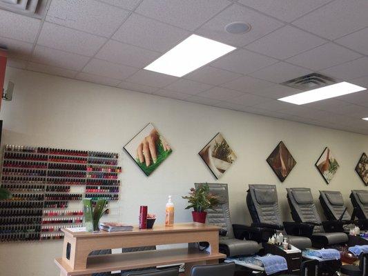 Glow Nail Spa