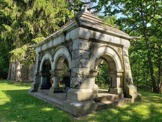 Oakwood Cemetery