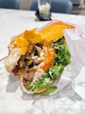 Bánh Mì Thịt Nướng