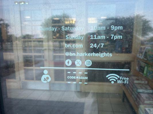 Times of operation different than YELP had posted.