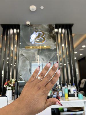 Each set of nails is carefully crafted.Work carefully, gently, and according to instructions.