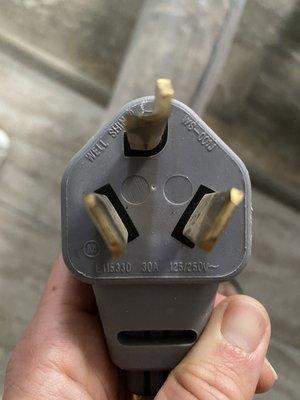 Dryer plug