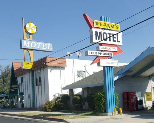 Astro Motel