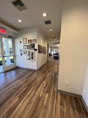 Very clean new and pretty !! ;)