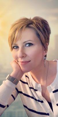 Tonya Moore - The Good Life Group