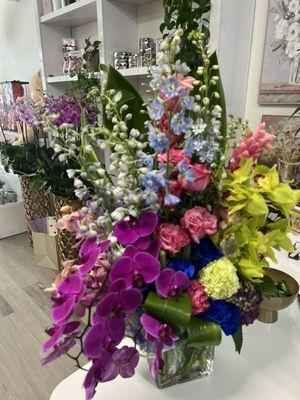 Luxury flowers arrangement