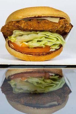 Crispy chicken, fresh, Mayo, lettuce and tomato on a toasted bun
Smashville Chicken Sandwich - crunch you can hear in every bite.