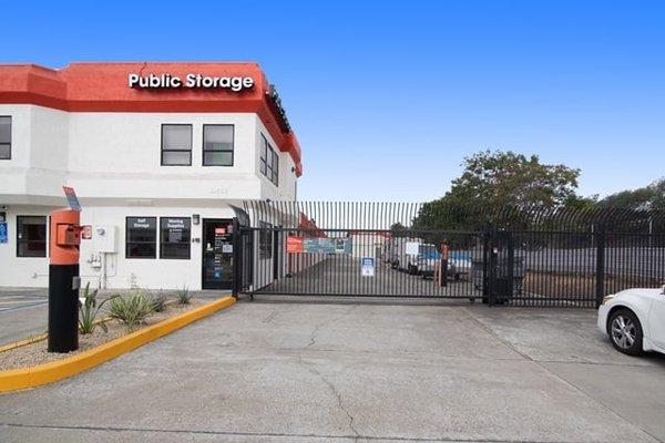 Public Storage