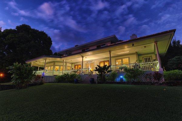 Nighttime at the Ka'awa Loa Plantation