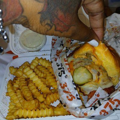 375 Chicken 'N Fries