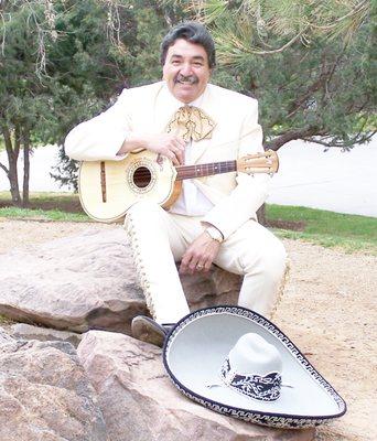 Leo Gurule Mariachi Nuevo Mexico