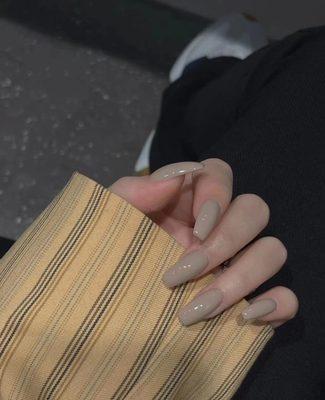 Queens Nail