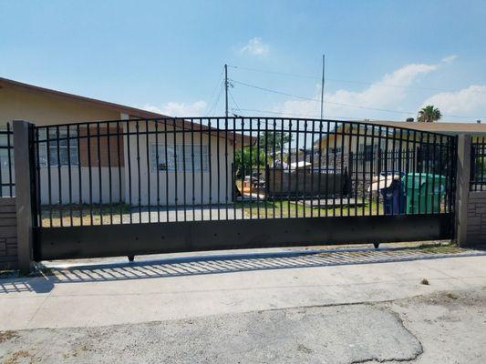 Yosvani Automatic Gates