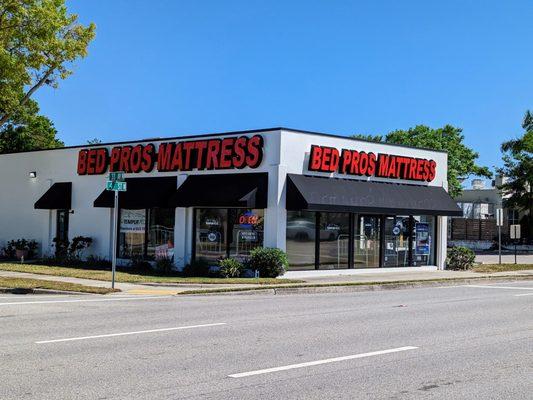 Mattress Warehouse of Saint Petersburg 4th Street