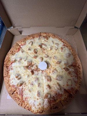 I love the chicken parm pizza there. So delicious!!!