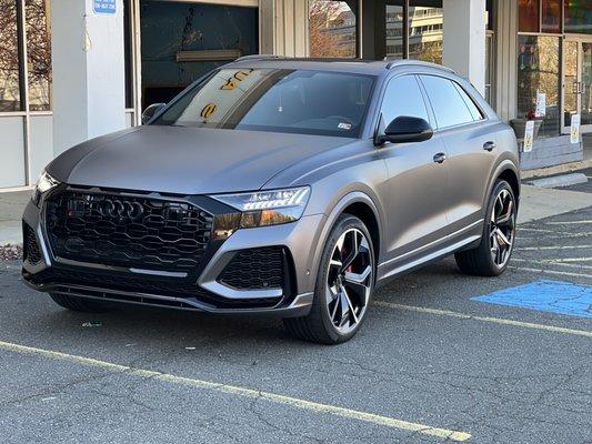 Full Vinyl Graphite Grey
Audi RS8
Ceramic Tint