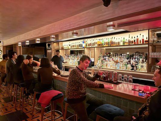 Such a nice cute bar!