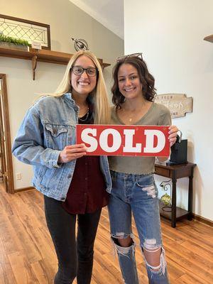 Sold my first home! Thanks Elise!
:-)