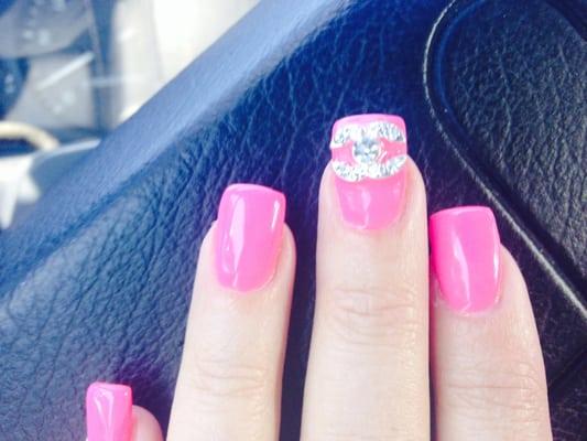 Have always had a great experience at this salon. Tina does amazing work and very friendly . I would highly recommend!