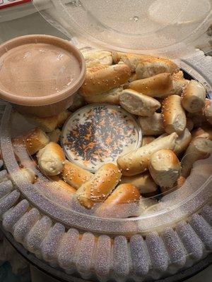 Pretzels.... Boo Buttercream for Halloween... and Cinnamon