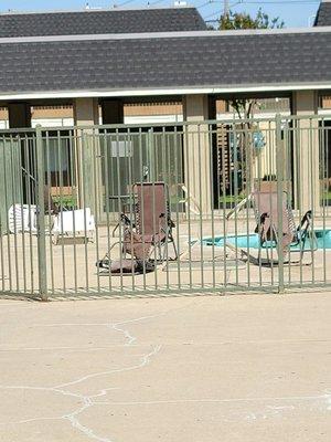 Villa Marseilles Apartments